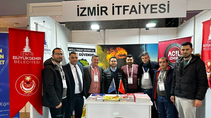 İzmir İtfaiyesi’nden uzman isimler Uluslararası Yangın Güvenliği Sempozyumu’na katıldı