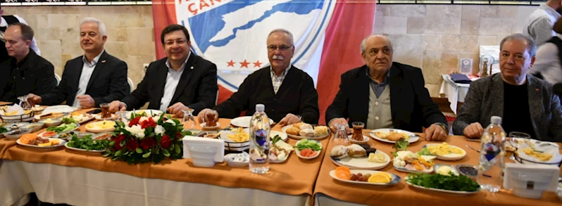 Başkan Gökhan Çanakkalesporlular ile Buluştu