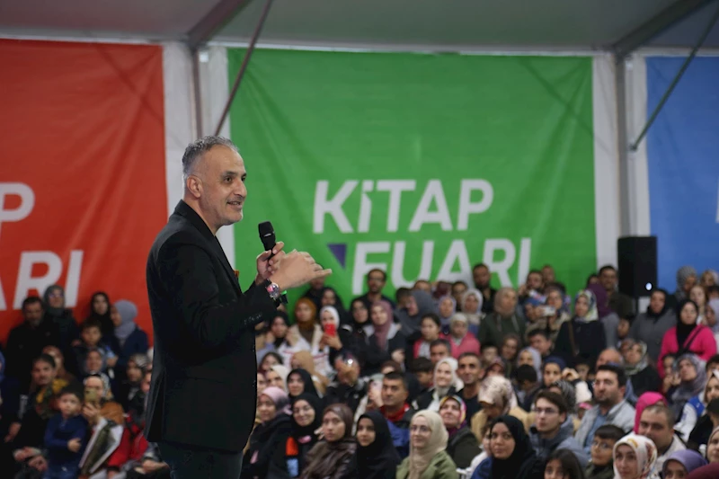 Ünlü Yazarlardan Büyükşehir’in 6’ncı Kayseri Kitap Fuarı’na Övgü