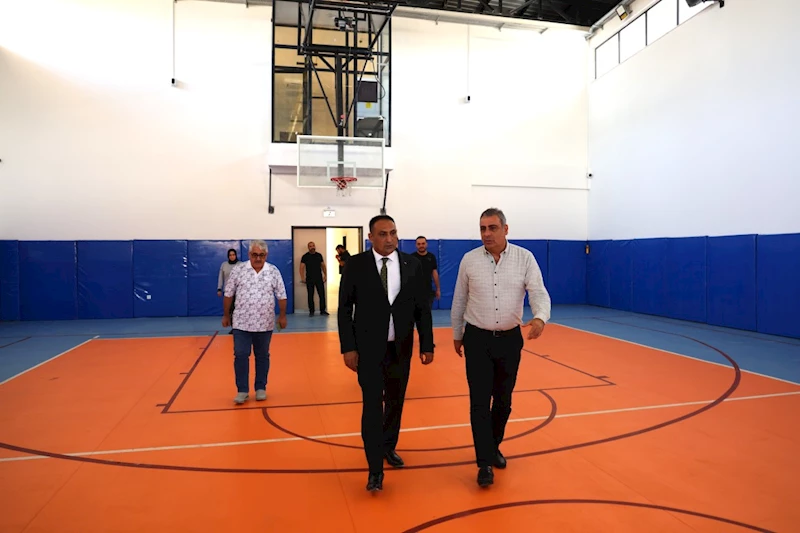 BAŞKAN YILMAZ, GENÇLERİN YENİ GÖZDESİ TOROSLAR GENÇLİK MERKEZİ VE SPOR TESİSİ’Nİ GEZDİ