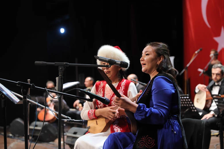 “Selam Türk’ün Bayrağına” konserine yoğun ilgi