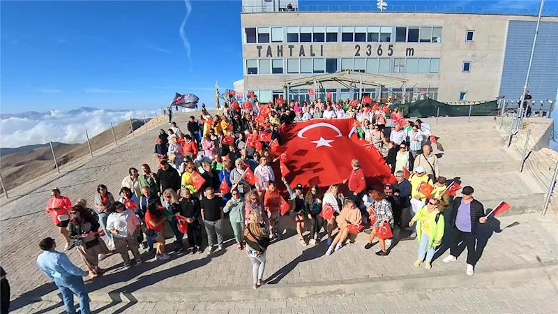 Kemer, turizmcileri ağırladı