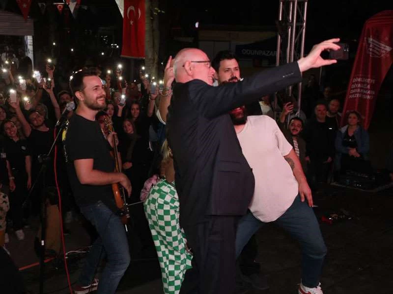 ESKİŞEHİRLİLERDEN ODUNPAZARI 3D GENÇLİK FESTİVALİNE YOĞUN İLGİ