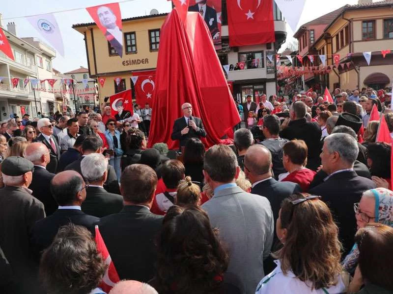 ODUNPAZARI 100. YILI ATATÜRK ANITI İLE TAÇLANDIRDI