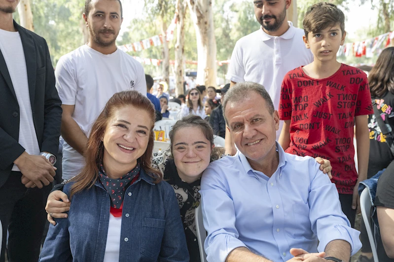 Başkan Seçer ve Meral Seçer, Büyükşehir ve MESKİ Ailesiyle Bir Araya Geldi