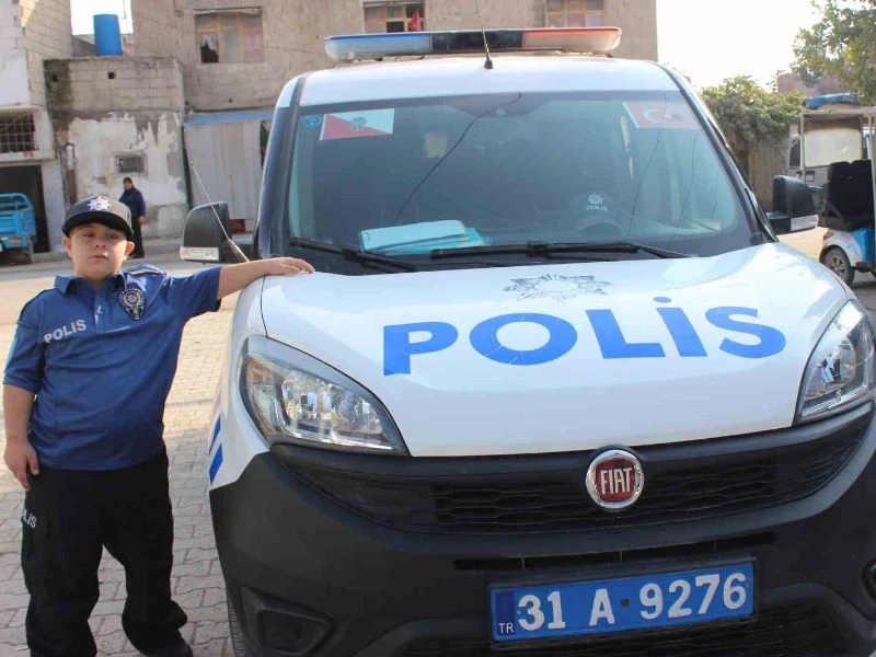Telsizi Eline Alan Down Sendromlu Mehmet, Bir Günlüğüne Polis Oldu