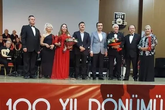 100. Yıl Onuruna Muhteşem Konser