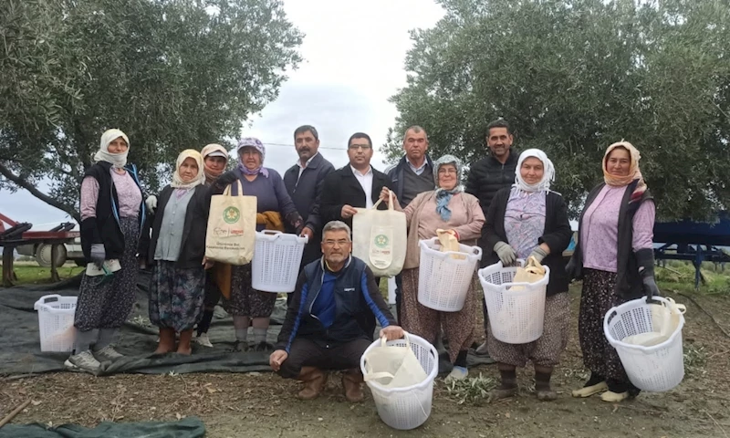 Çiftçi Hasatta, Büyükşehir Her Zaman Yanlarında