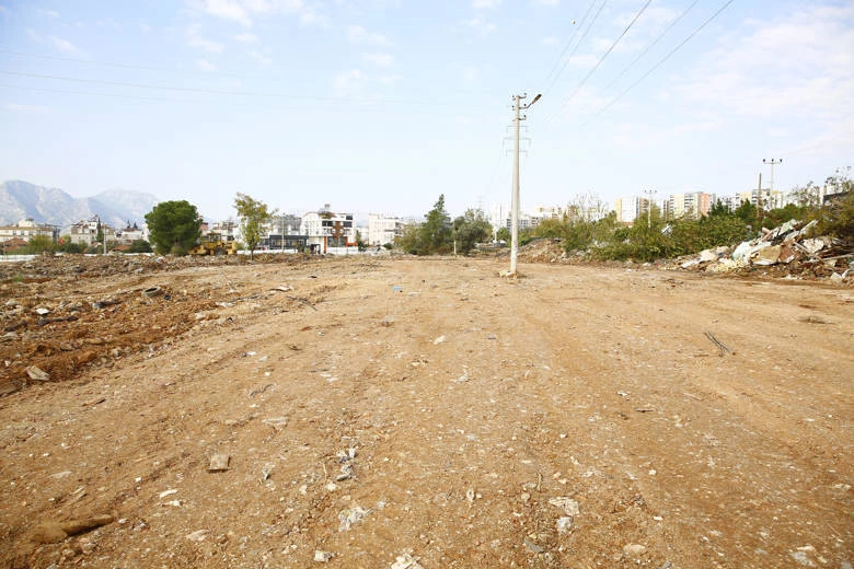 Büyükşehir Belediyesi Kepez’de yeni yol açıyor