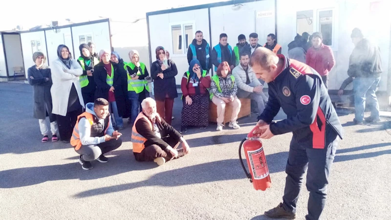 Büyükşehir İtfaiyesi, Afet ve Acil Durum Eğitimlerini Sürdürüyor