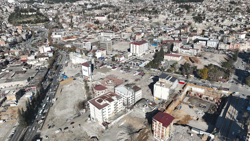 “Kahramanmaraş’a Değer Katacak Kalıcı Konut ve İş Yerleri Hızla Yükseliyor”