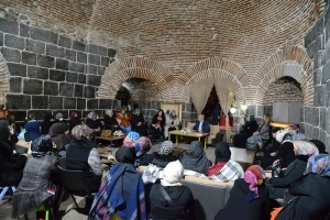 “Kur’an Ahlakı ve Manevi Değerlerimiz” semineri gerçekleştirildi