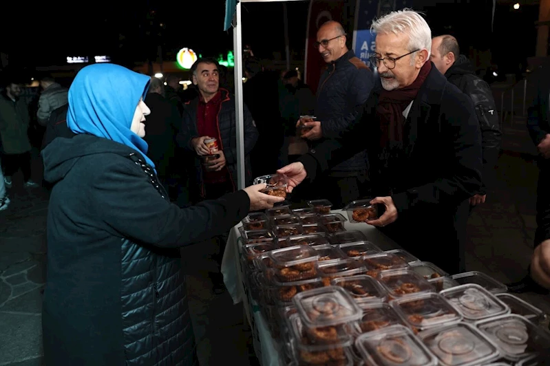 Nilüfer Belediyesi’nden kandil simidi ikramı