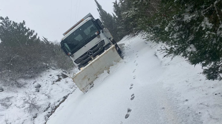 İzmir Büyükşehir Belediyesi ekipleri kar teyakkuzunda