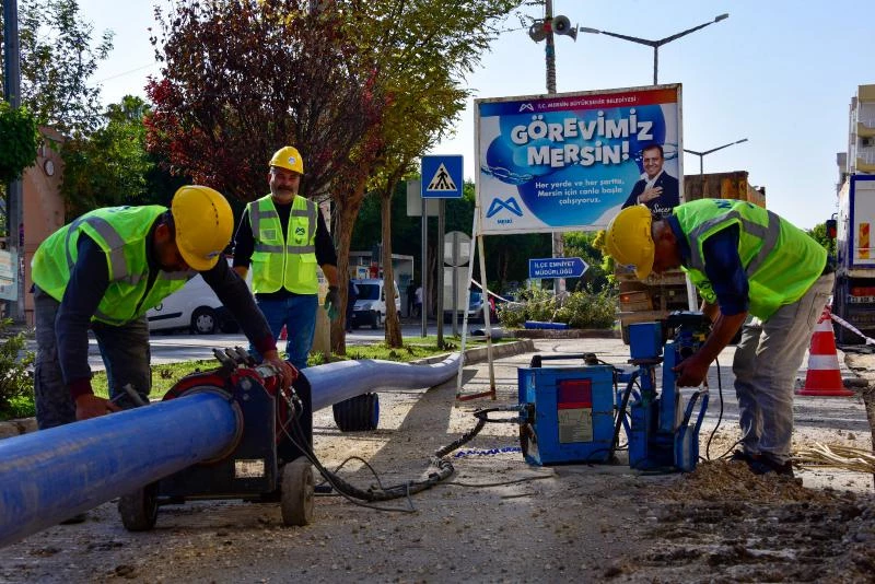 MESKİ, Erdemli’nin Merkez Caddelerindeki İçme Suyu Hatlarını Yeniliyor