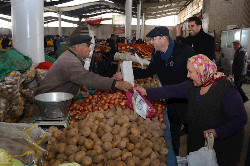 BELEDİYE BAŞKANIMIZ EKİCİOĞLU, PAZARYERİ ESNAFINI ZİYARET ETTİ