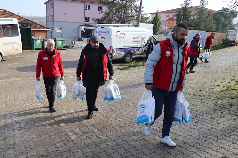 KÖY ZİYARETLERİ İLE GÖNÜLLERE DOKUNAN ÇINAR EKİBİNİN SON DURAĞI HAKKANİYE KÖYÜ OLDU