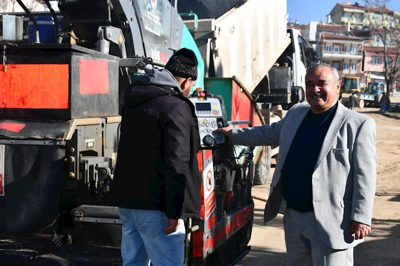 Başkan Şahin, Sıcak Asfalt Çalışmalarımız Tamamlandı. Hizmet Kervanımız Genişleyerek Devam Edecek