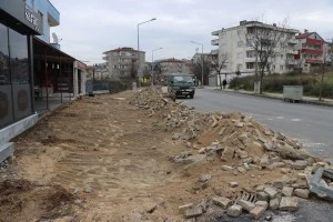 VATAN CADDESİ’NİN KALDIRIMLARI YENİLENİYOR