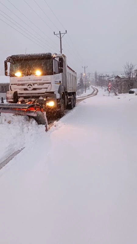 Mersin Büyükşehir’in Kar Nöbeti Sürüyor