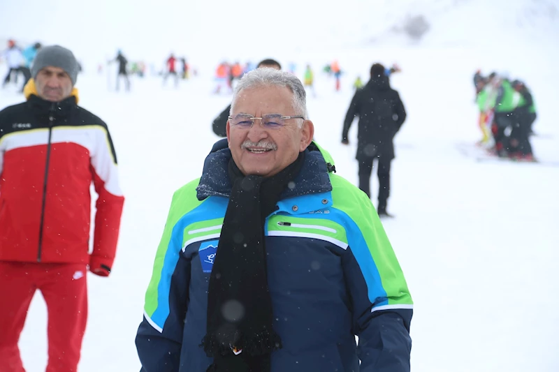 Başkan Büyükkılıç’tan Erciyes Kış Festivali’ne Davet