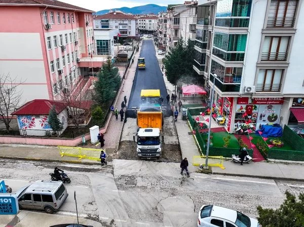 Atatürk, İstiklal ve Hükümet Caddelerimizde Asfalt Çalışması Gerçekleştirdik