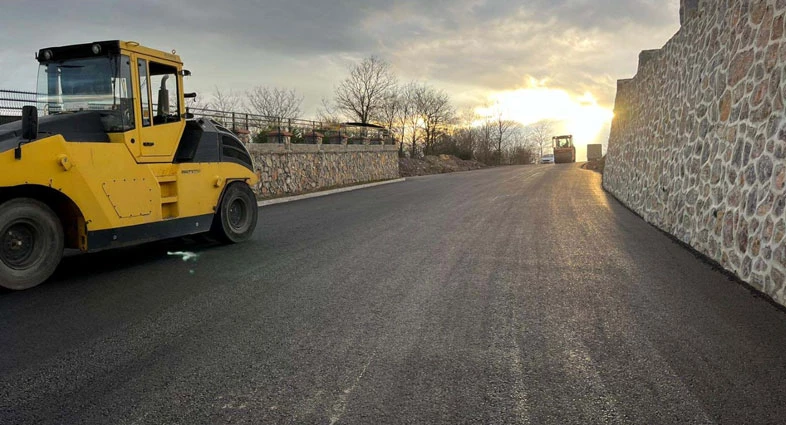 İlimtepe’ye yaya kaldırımı ve asfaltlama