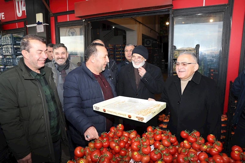 Başkan Büyükkılıç, Haftaya Kayseri Hali’nde Başladı