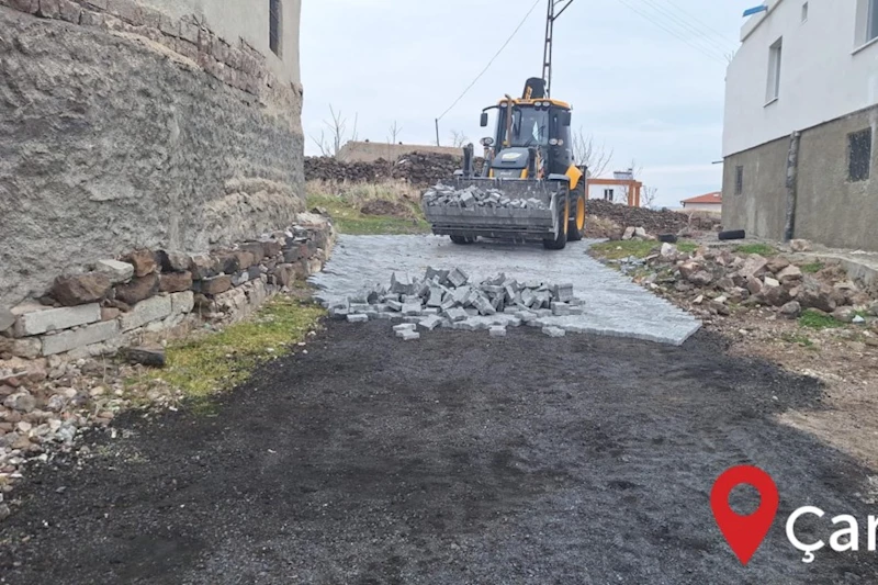 Parke çalışmaları Çardaklı mahallemizde aralıksız devam ediyor. İlçemize kar düşene kadar parke çalışmaları aralıksız devam