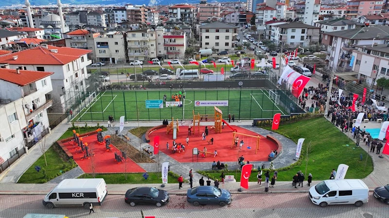 Büyükşehir’den Denizli’ye yeni bir park ve halı saha daha