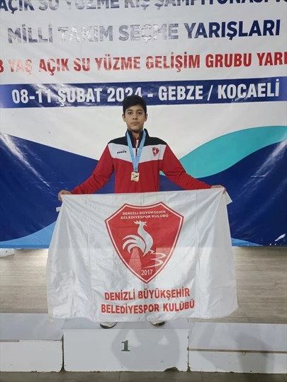 Büyükşehir yüzme takımı Kış Şampiyonası’ndan derecelerle döndü