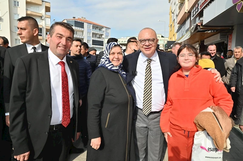 Başkan Ergün ve Cıllı, Esnaf ve Vatandaşların Sevgisiyle Isındı