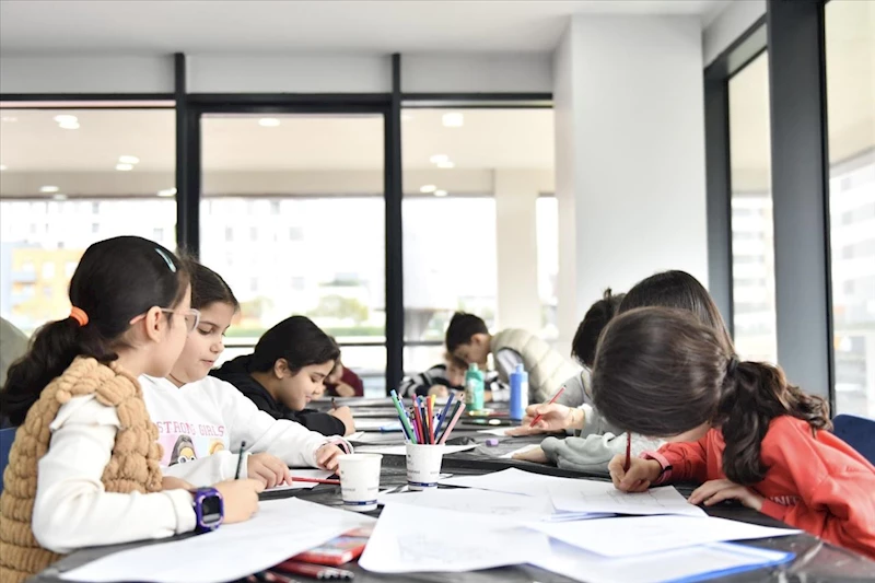 Çocuk Üniversitesi’nde Minikler Hem Eğlendi Hem Öğrendi