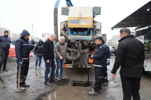 DİSKİ Meyve Sebze Hali’nde yağmur suyu şebekesini yeniliyor