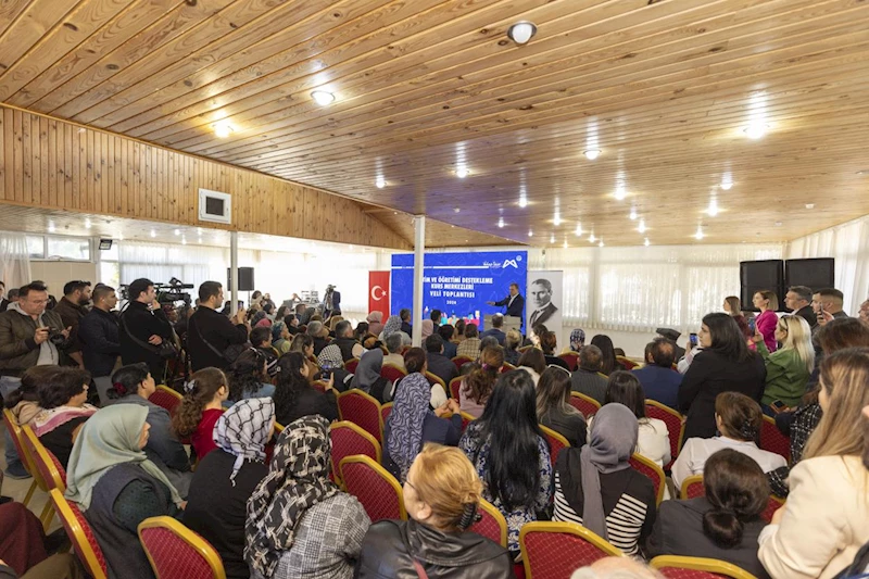 Başkan Seçer, Aydıncık Kurs Merkezi’nde Eğitim Gören Öğrencilerin Aileleriyle Buluştu