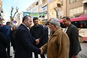 BAŞKAN TUTUK İSTANBUL CADDESİ ESNAFINI ZİYARET ETTİ