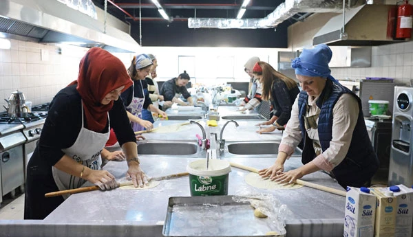 Pastacı Çırakları Çankaya