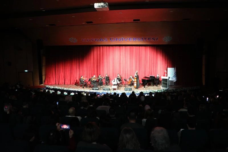 Berlin Europa Senfoni Oda Orkestrası ve Erdal Akkaya Konserine Yoğun İlgi