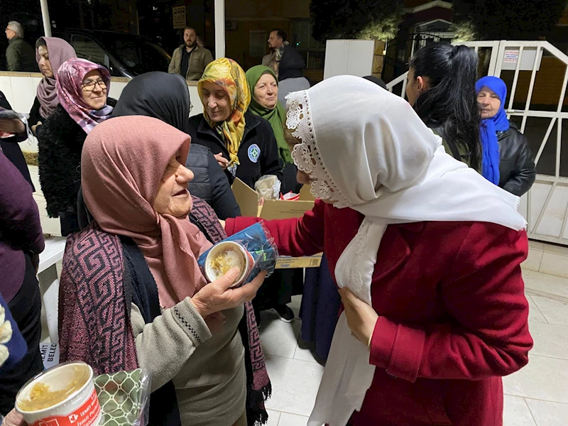 BAŞKAN HÜRRİYET TERAVİH SONRASI ŞİRİNEVLER CAMİİ’NDE CEMAAT İLE BULUŞTU