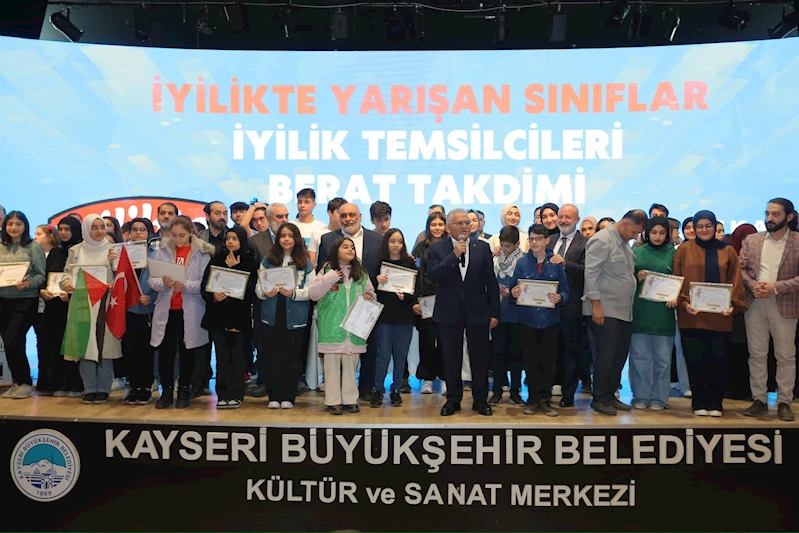 Büyükkılıç, İHH Özgür Filistin Yetim Dayanışma Gecesi Programı’na Katıldı