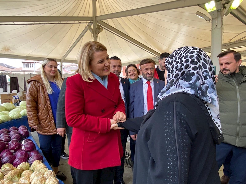 BAŞKAN HÜRRİYET: PAZARCI ESNAFI BAŞIMIZIN TACIDIR