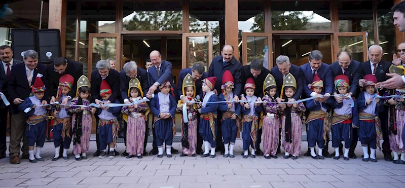 BAKAN TEKİN, SELÇUKLU BELEDİYESİ SİLLE ORTAOKULU AÇILIŞINI YAPTI