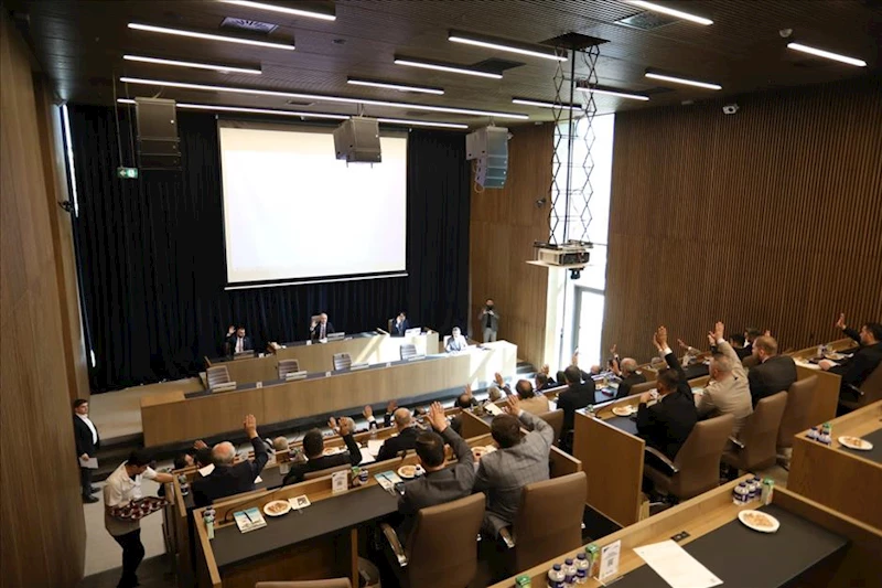 İnegöl Belediye Meclisi Yeni Üyelerle İlk Toplantısını Yaptı