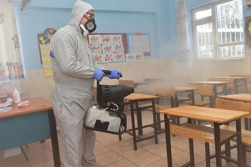 Okullar dezenfekte edildi 